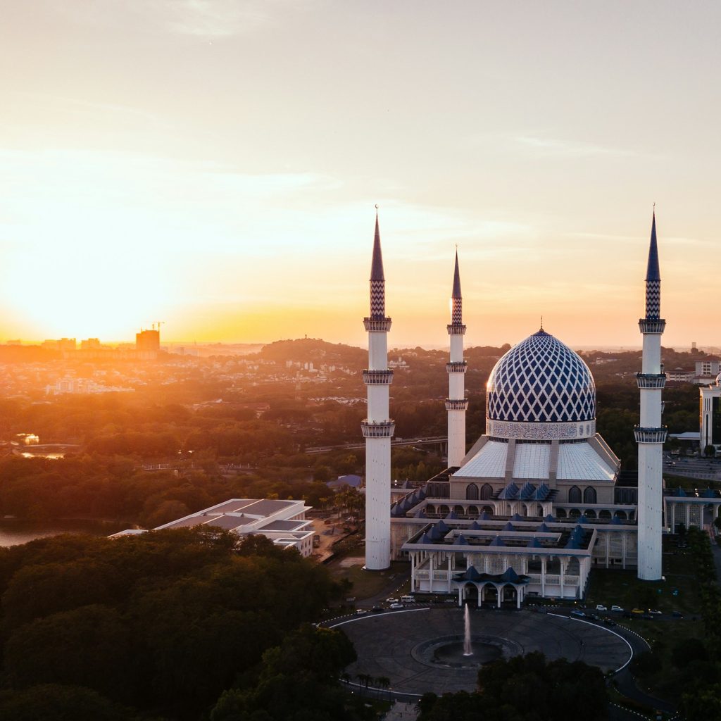 fahrul-azmi-vR-Nb0bncOY-unsplash